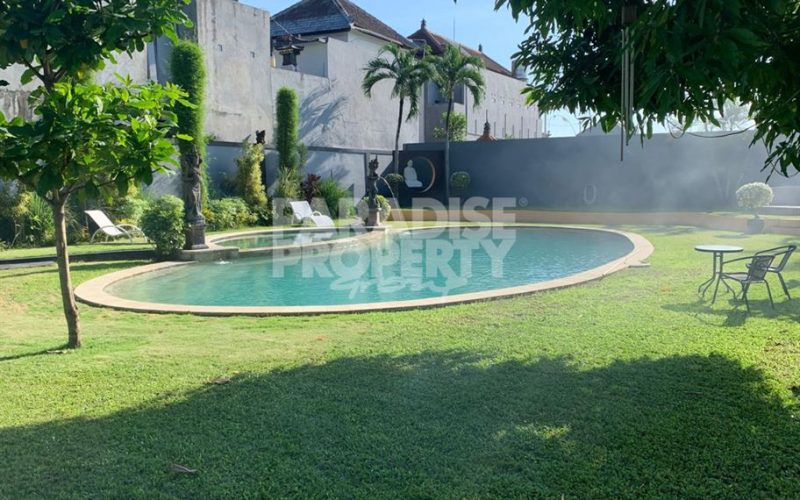 Tranquil Oasis: Spacious 3-Bedroom Villa with Pool in North Kerobokan – Yearly Rental