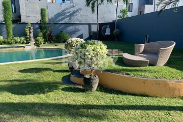 Tranquil Oasis: Spacious 3-Bedroom Villa with Pool in North Kerobokan – Yearly Rental