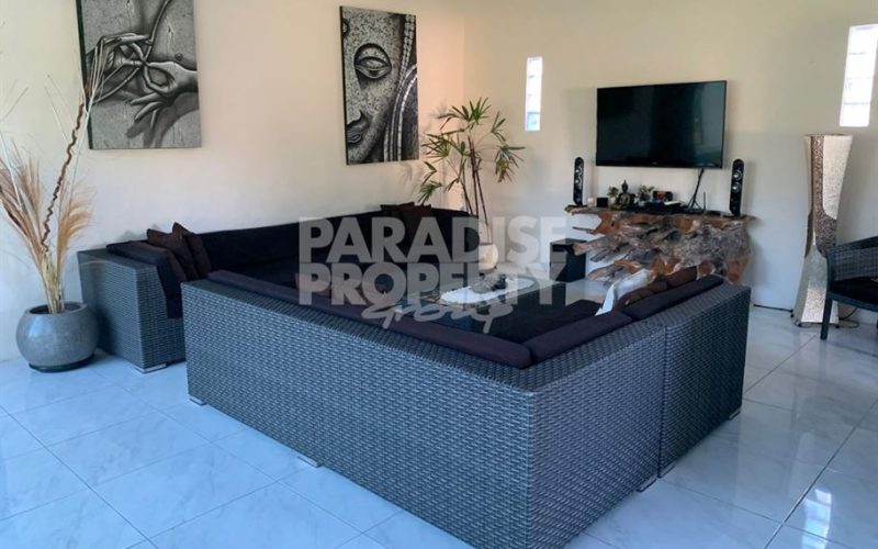 Tranquil Oasis: Spacious 3-Bedroom Villa with Pool in North Kerobokan – Yearly Rental