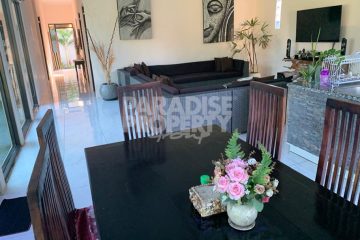Tranquil Oasis: Spacious 3-Bedroom Villa with Pool in North Kerobokan – Yearly Rental