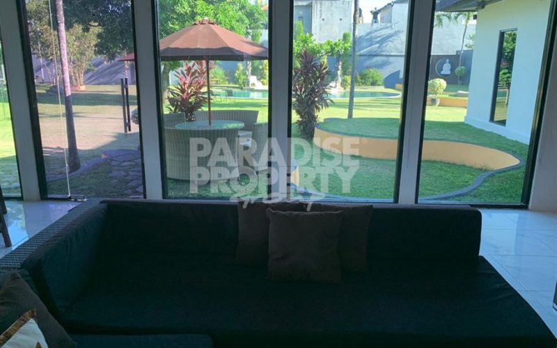 Tranquil Oasis: Spacious 3-Bedroom Villa with Pool in North Kerobokan – Yearly Rental