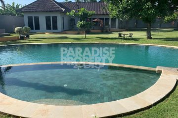 Tranquil Oasis: Spacious 3-Bedroom Villa with Pool in North Kerobokan – Yearly Rental