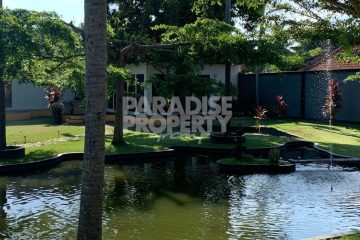 Tranquil Oasis: Spacious 3-Bedroom Villa with Pool in North Kerobokan – Yearly Rental