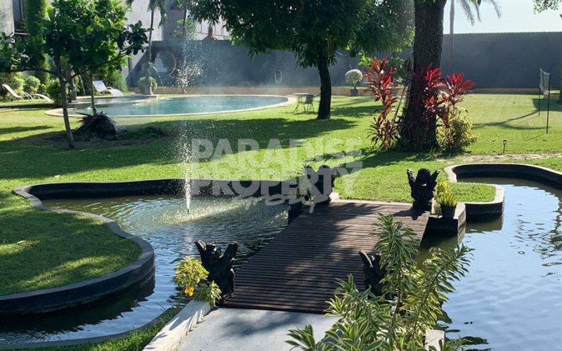 Tranquil Oasis: Spacious 3-Bedroom Villa with Pool in North Kerobokan – Yearly Rental