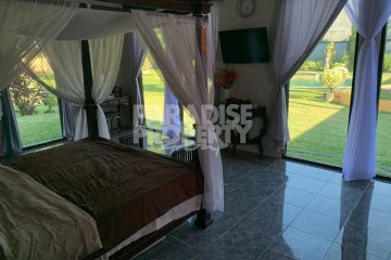 Tranquil Oasis: Spacious 3-Bedroom Villa with Pool in North Kerobokan – Yearly Rental