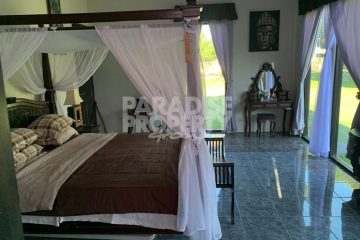 Tranquil Oasis: Spacious 3-Bedroom Villa with Pool in North Kerobokan – Yearly Rental