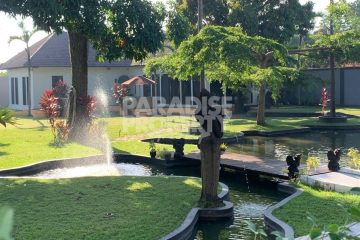 Tranquil Oasis: Spacious 3-Bedroom Villa with Pool in North Kerobokan – Yearly Rental
