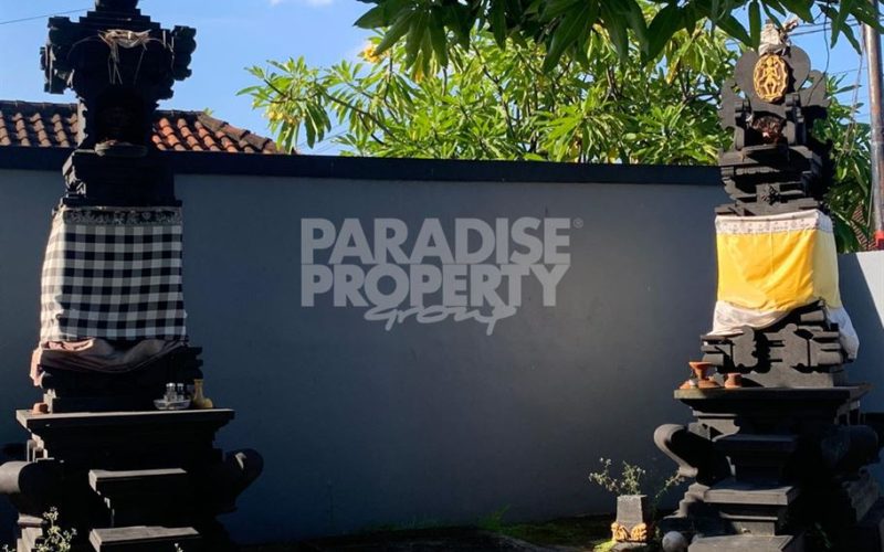 Tranquil Oasis: Spacious 3-Bedroom Villa with Pool in North Kerobokan – Yearly Rental