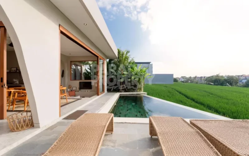 Leasehold 3-Bedroom Mediterranean-Style Villa for Sale in Seseh, Bali