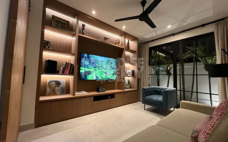 Modern 3-Bedroom Villa with Private Jacuzzi Pool in Seminyak Area – Leasehold