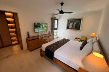 Modern 3-Bedroom Villa with Private Jacuzzi Pool in Seminyak Area – Leasehold